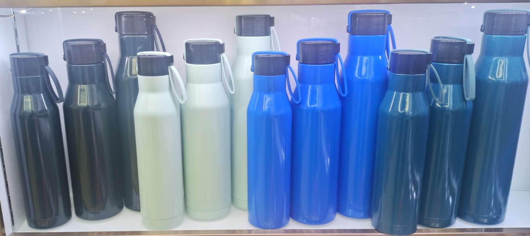 Vacuum portable silicone insulated cup