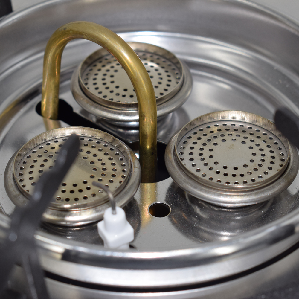 Outdoor camping and picnic double-burner stove with strong firepower Item Picture