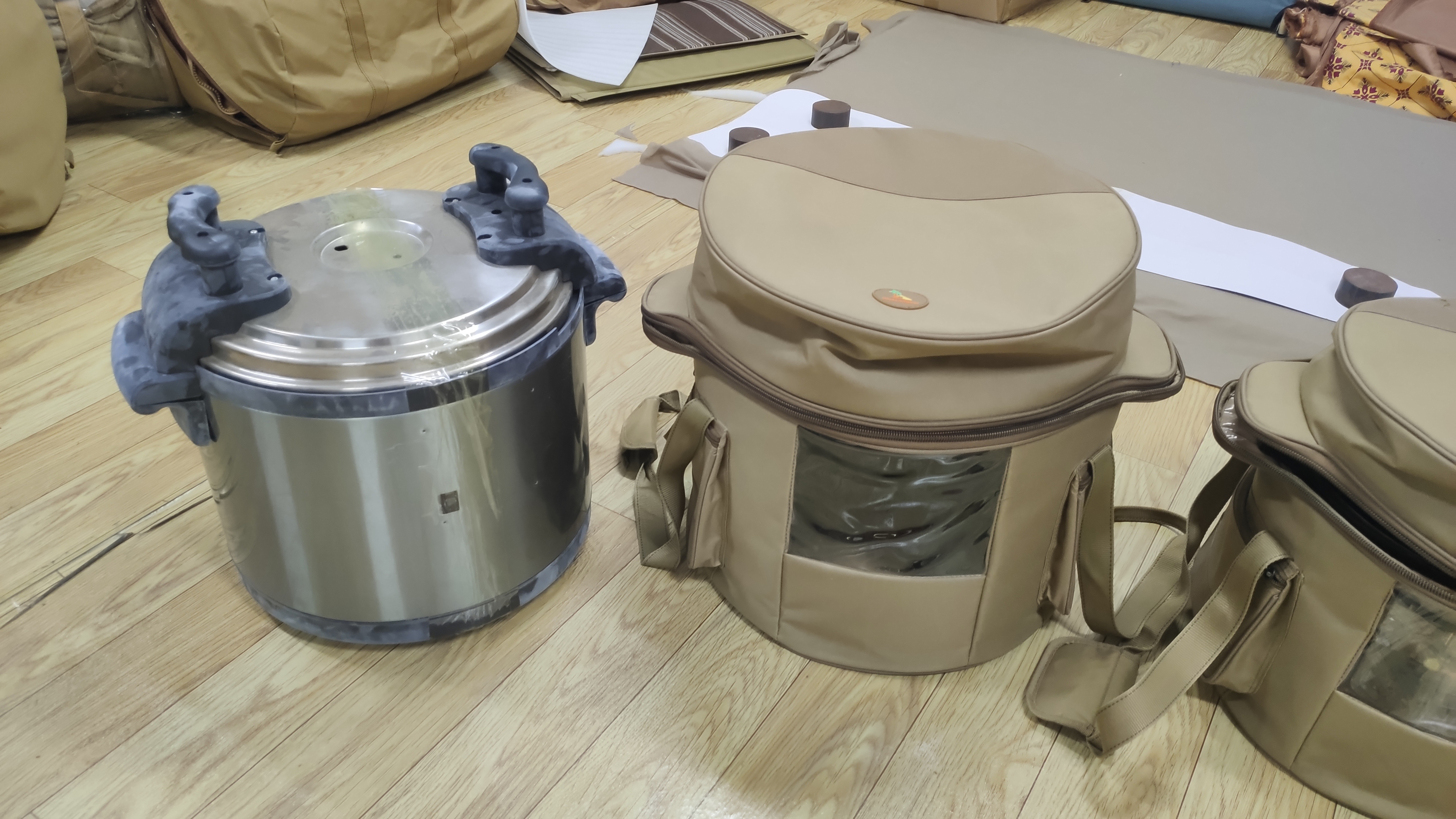 Outdoor camping and picnic pressure cooker bag storage bag Specification image