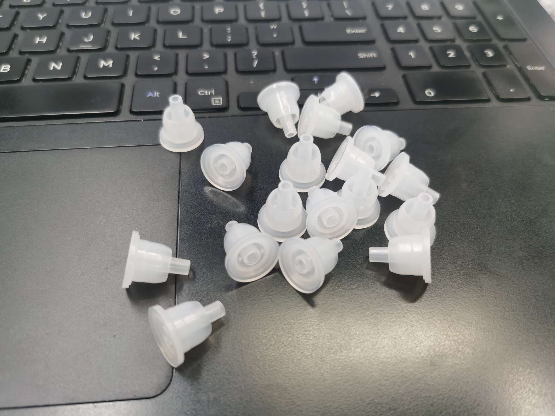 厚德玻璃  各类塑料内塞鸡嘴塞凹形塞透明内塞详情图3