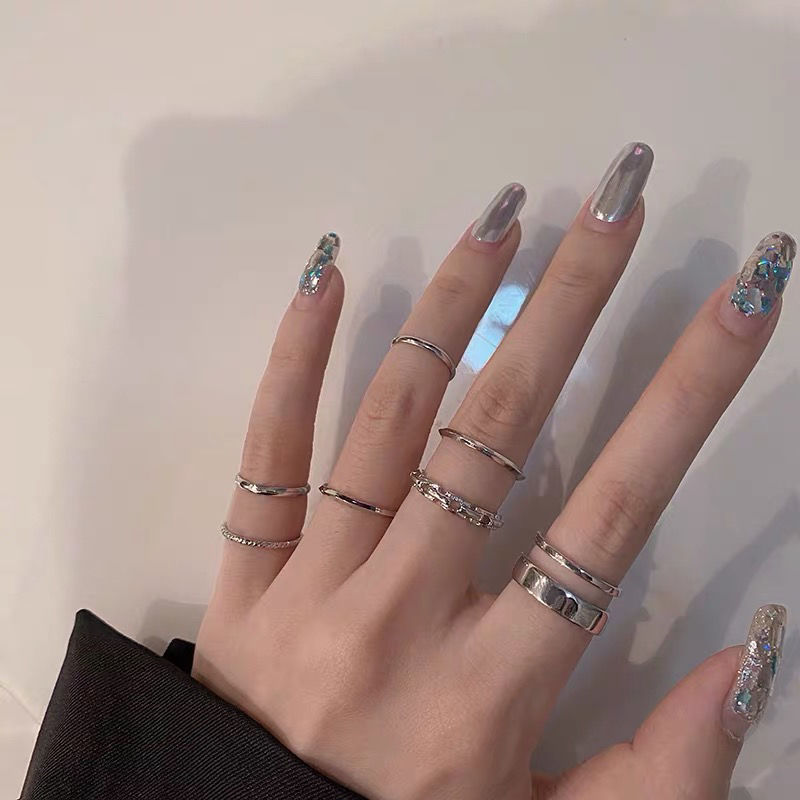 A fashionable seven-piece ring set for women on Instagram, with a cold style and a niche joint ring. It's a simple hip-hop retro plain ring Item Picture