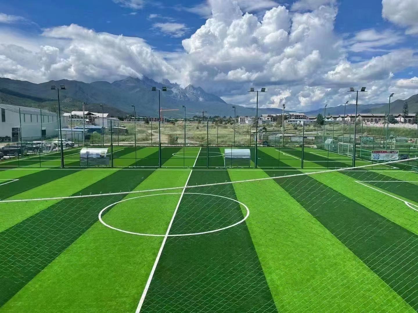 Football field turf, artificial turf, simulated turf, sports turf, artificial turf, plastic turf, outdoor turf, decorative football, kindergarten turf, artificial turf