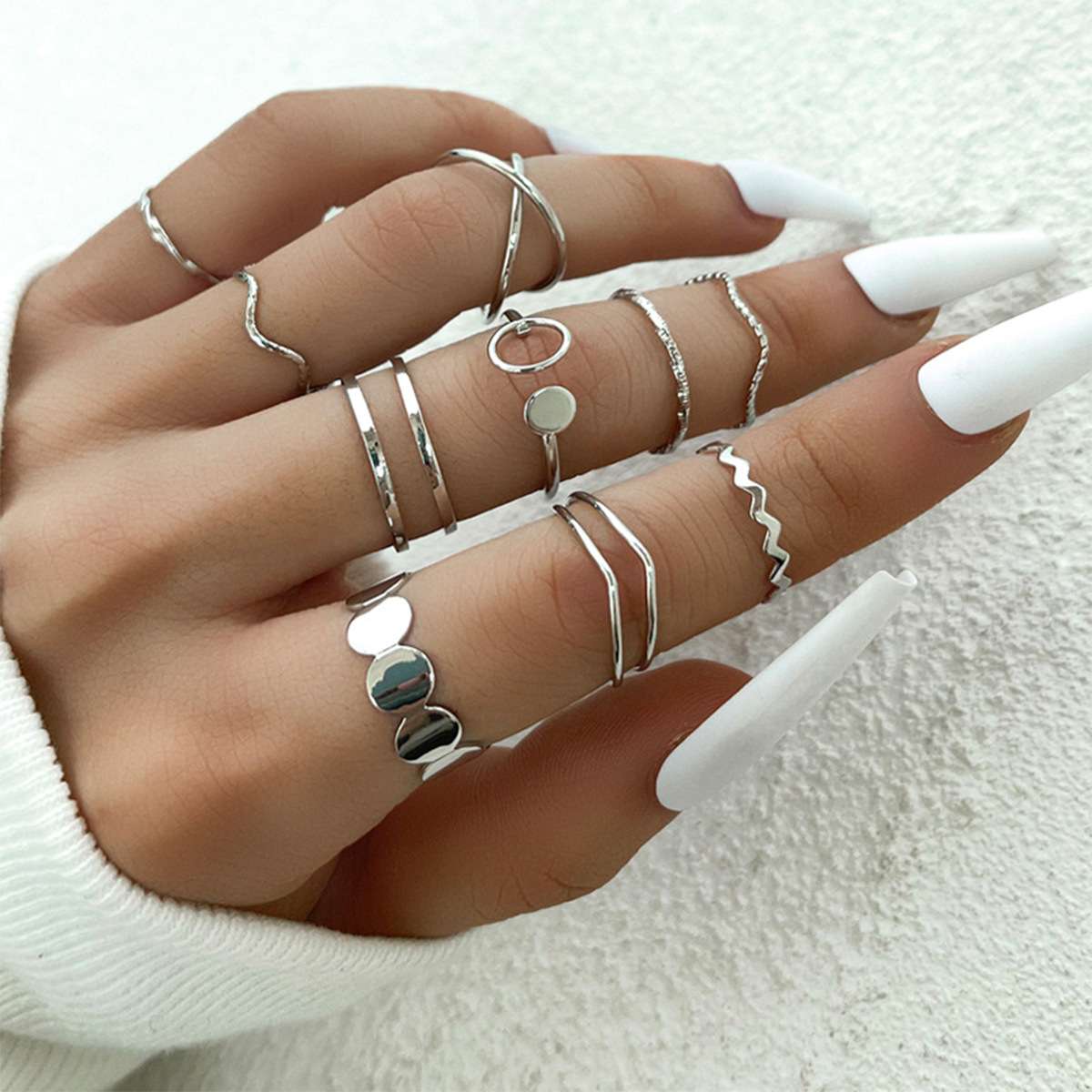 A ten-piece set of new European and American creative, versatile, individual, simple and fashionable plain ring in a cold style on Instagram