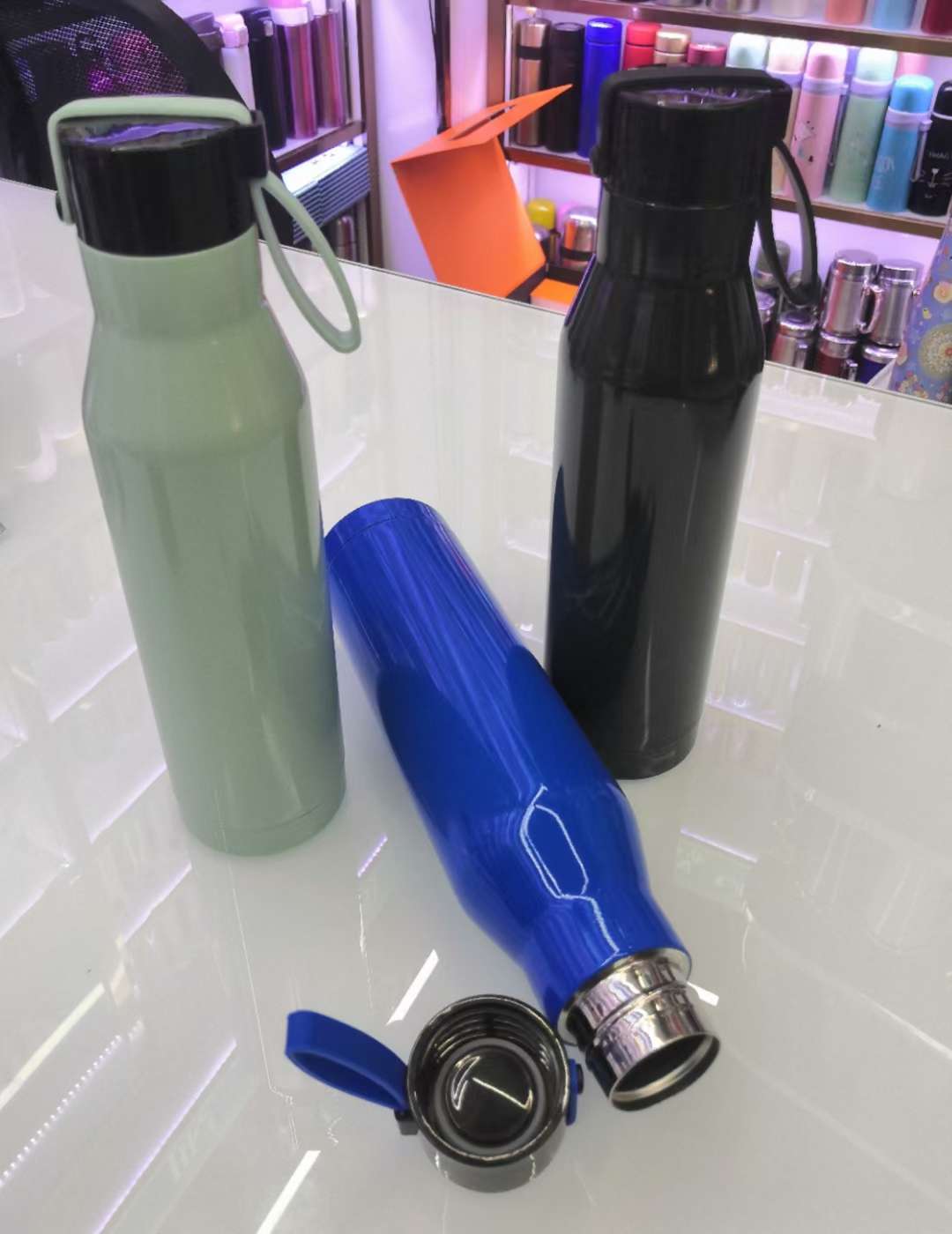 كوب ساخن من السليكون الخالي detail image 3