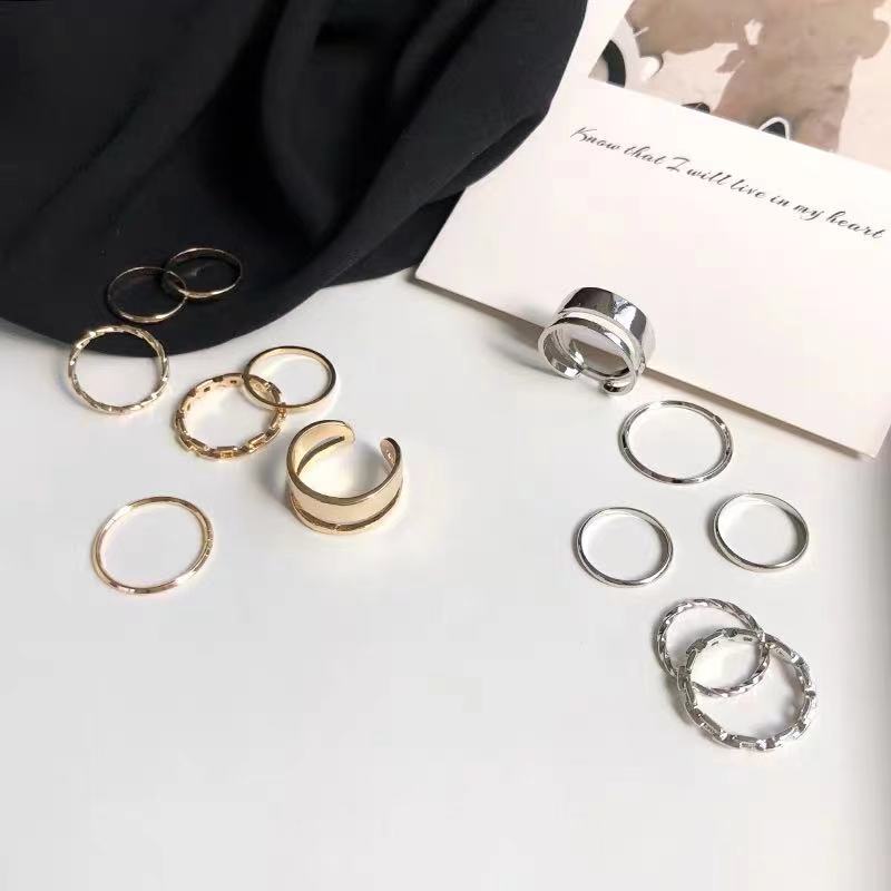 A fashionable seven-piece ring set for women on Instagram, with a cold style and a niche joint ring. It's a simple hip-hop retro plain ring detail image 7