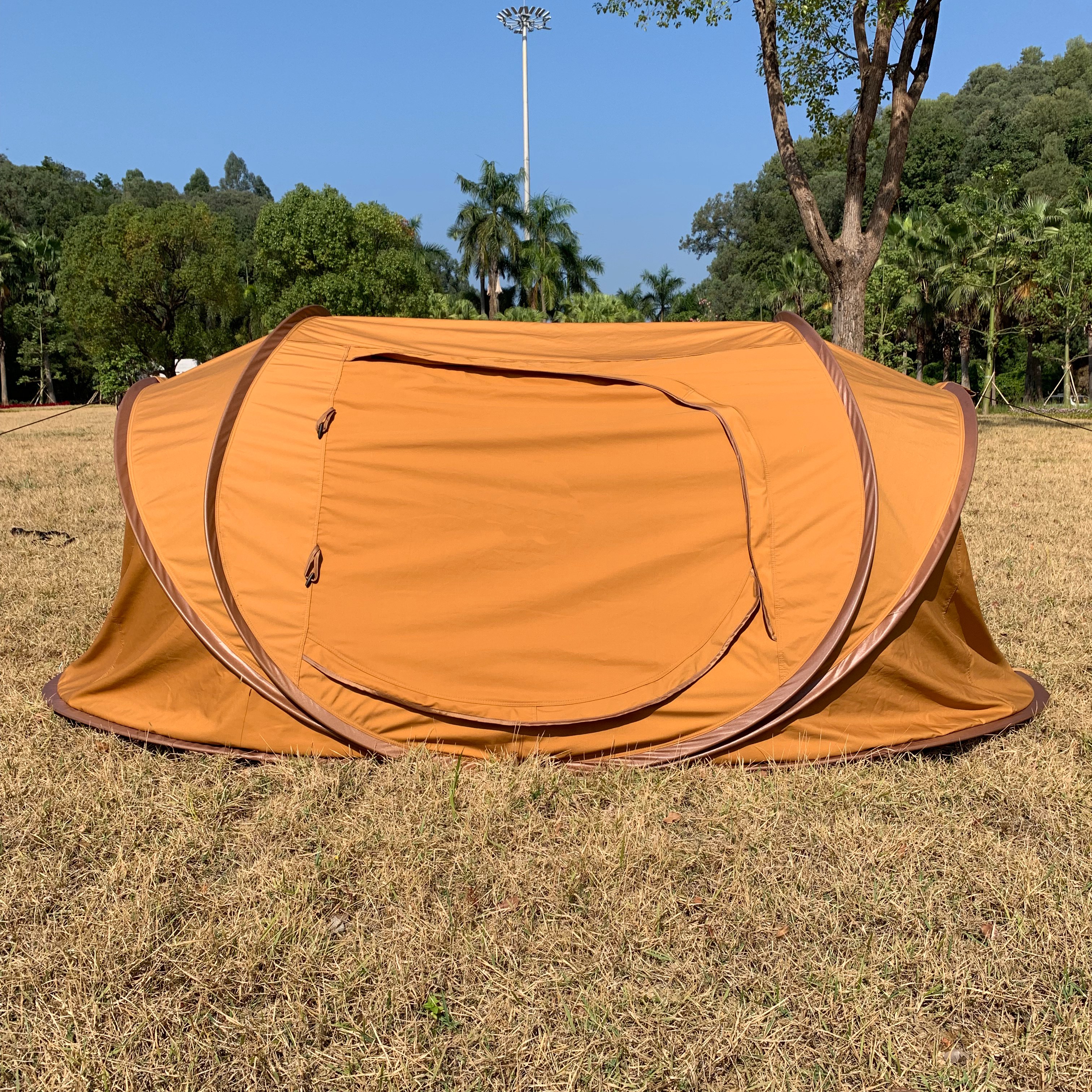 Outdoor camping: Quick installation of a multi-functional waterproof, wind-resistant and rainproof tent for two people in the wild details Picture