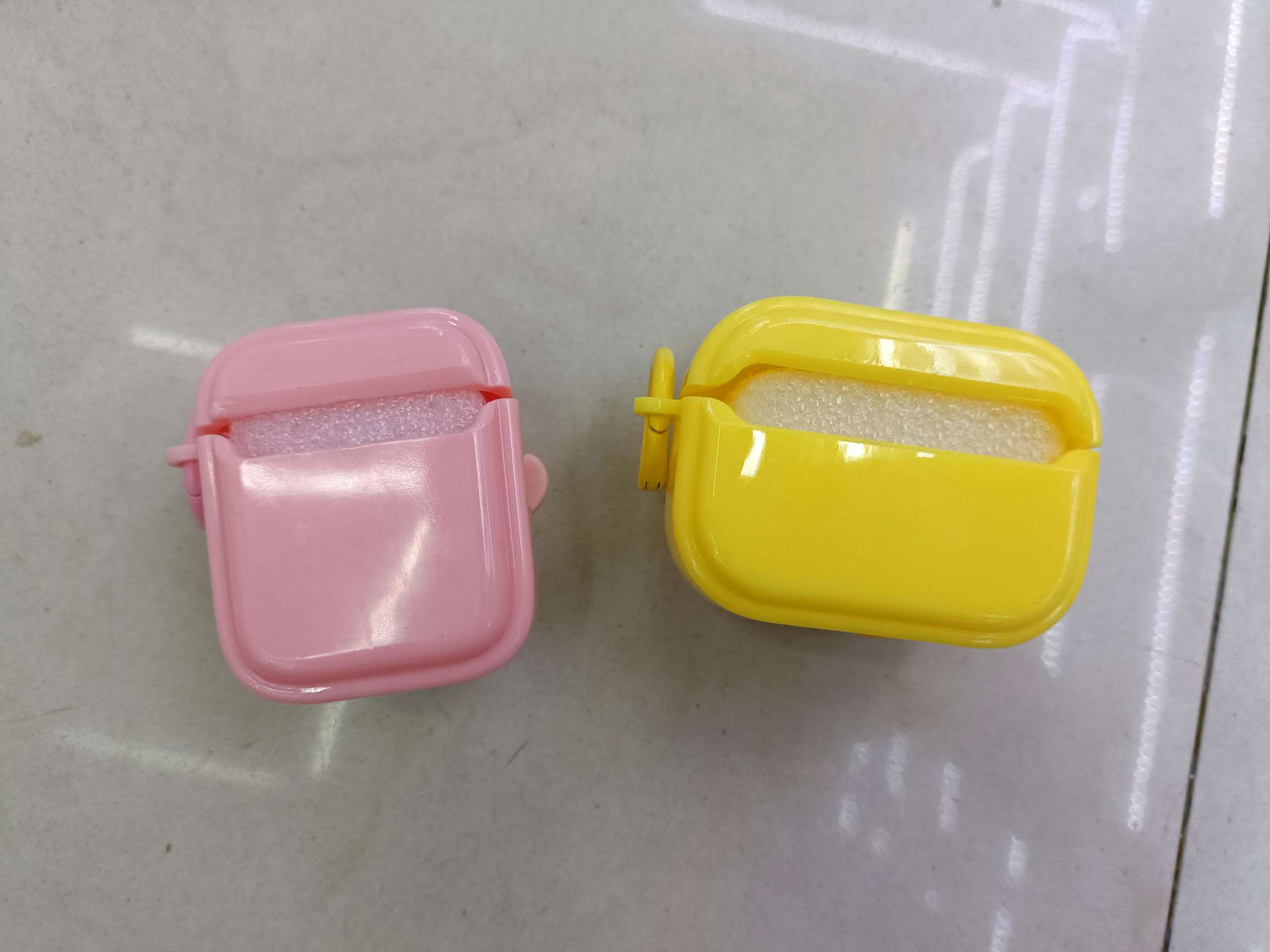 The soft shell of the Bluetooth headset case is pasted with cartoon dolls detail image 3