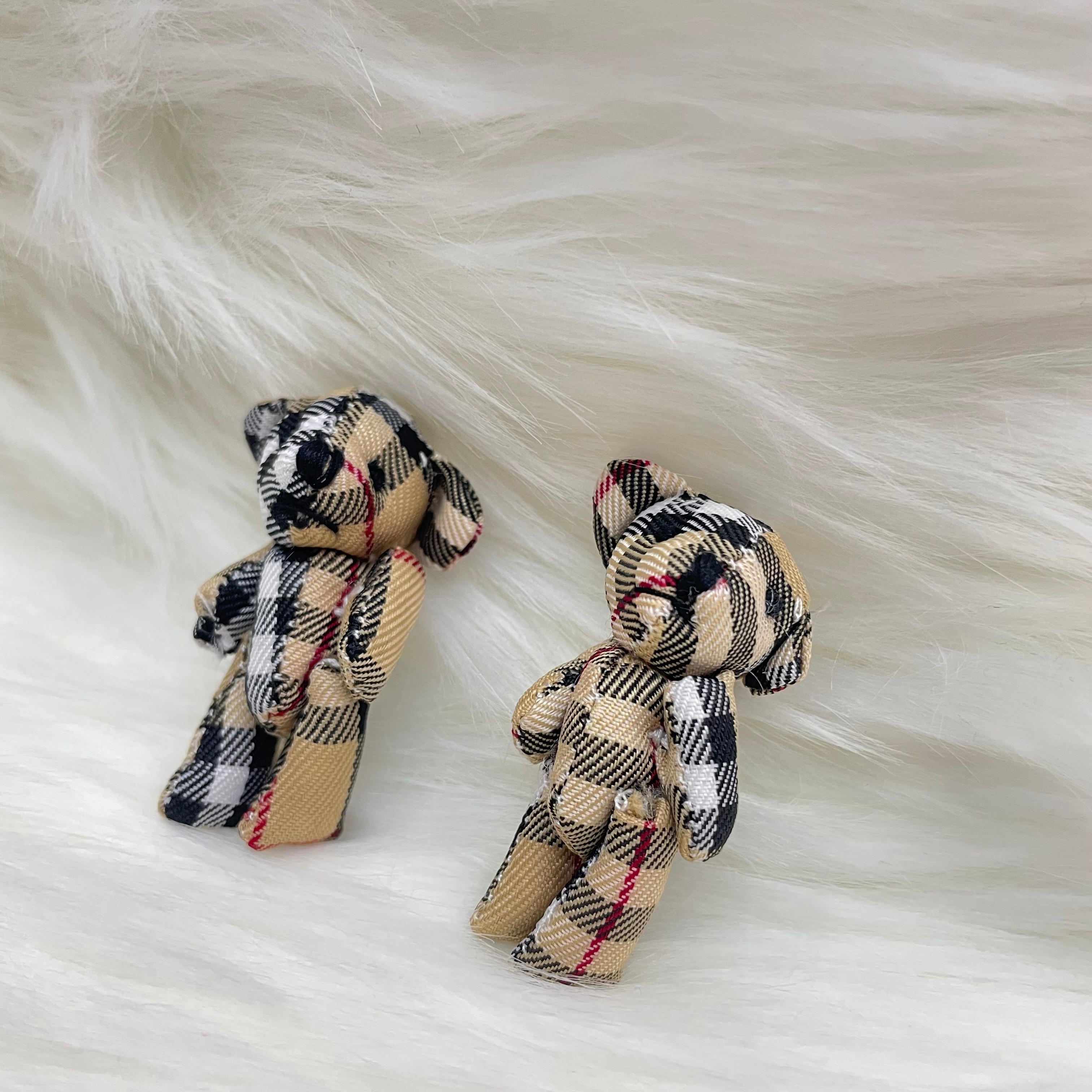 关节熊白底实物图