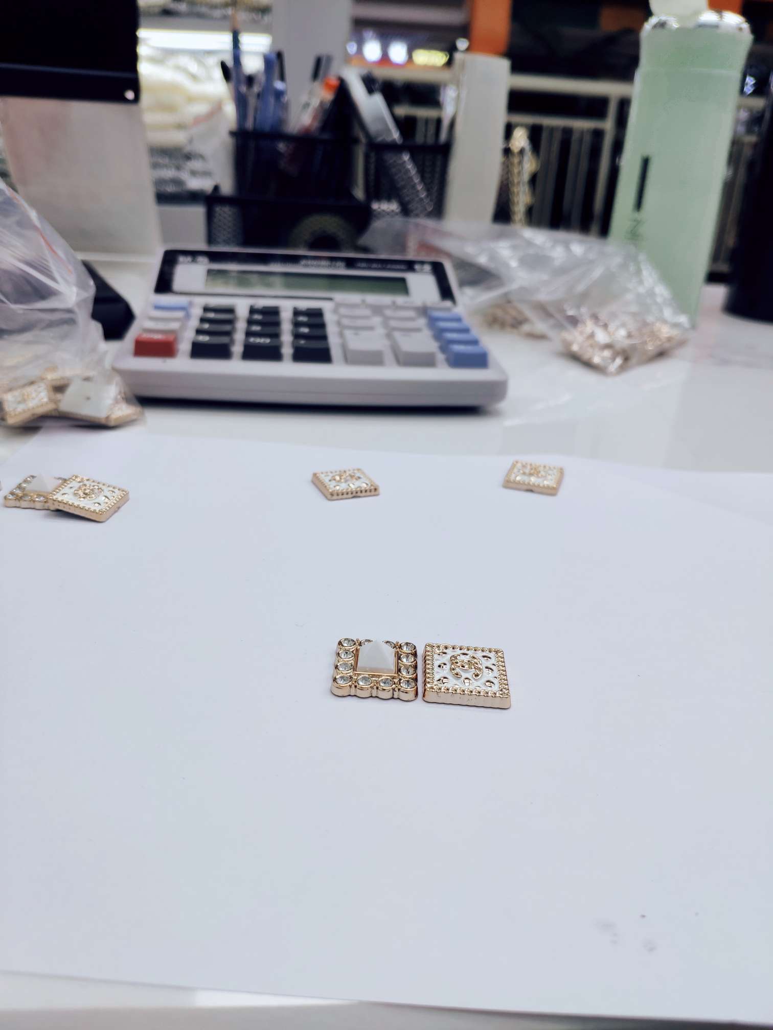 塑料鞋花 方形粘钻鞋扣 洞洞鞋 箱包饰品装饰配件详情图6