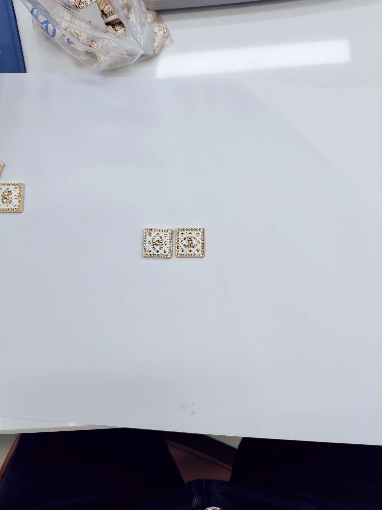 塑料鞋花 方形粘钻鞋扣 洞洞鞋 箱包饰品装饰配件详情图5
