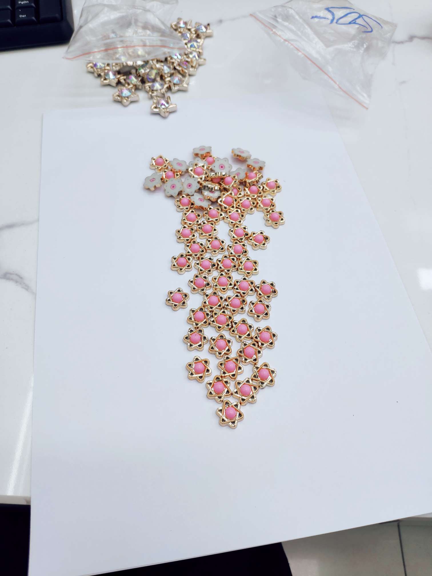 塑料铆钉 五角星粘钻鞋扣 六角星鞋花洞洞鞋箱包 服装配饰详情图2