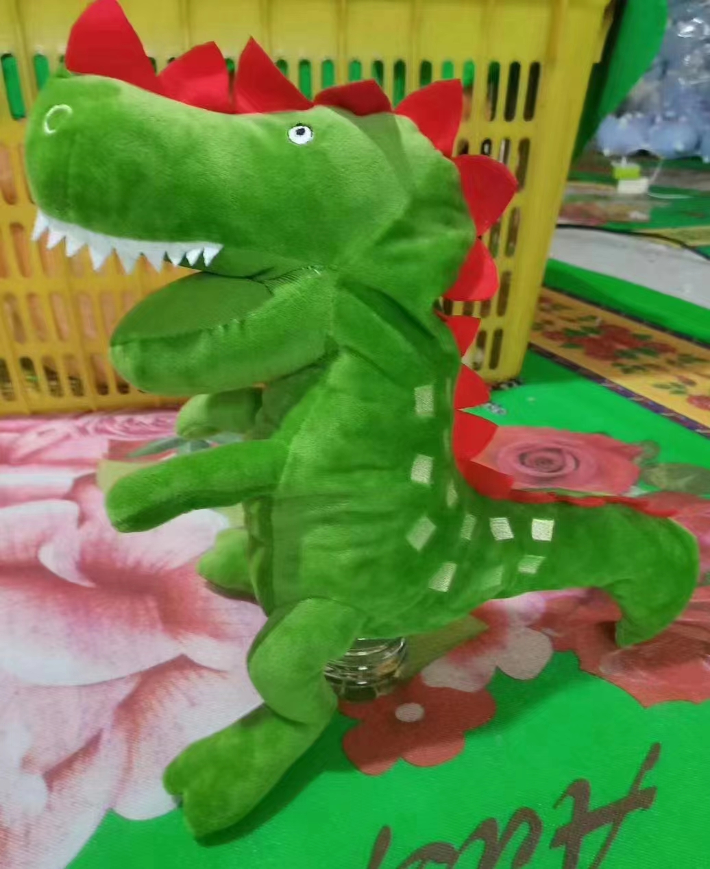 Small dinosaur plush toy figurines, couple dinosaur dolls, cute series dolls, wholesale dinosaurs