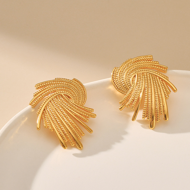 Geometric Stereo Fireworks Stud Earrings full figure