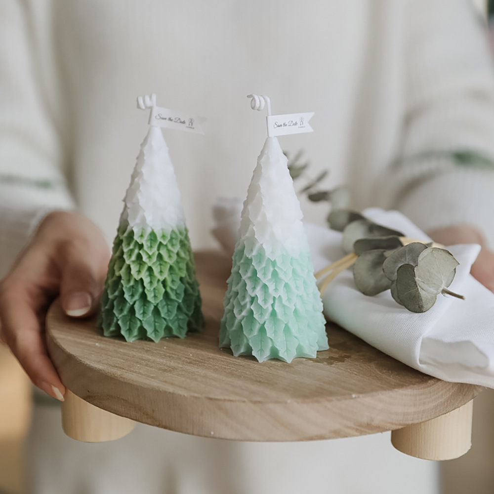 Honeycomb Christmas Tree scented candles, handcrafted two-color creative birthday gift Christmas tree candle set Application Scenario