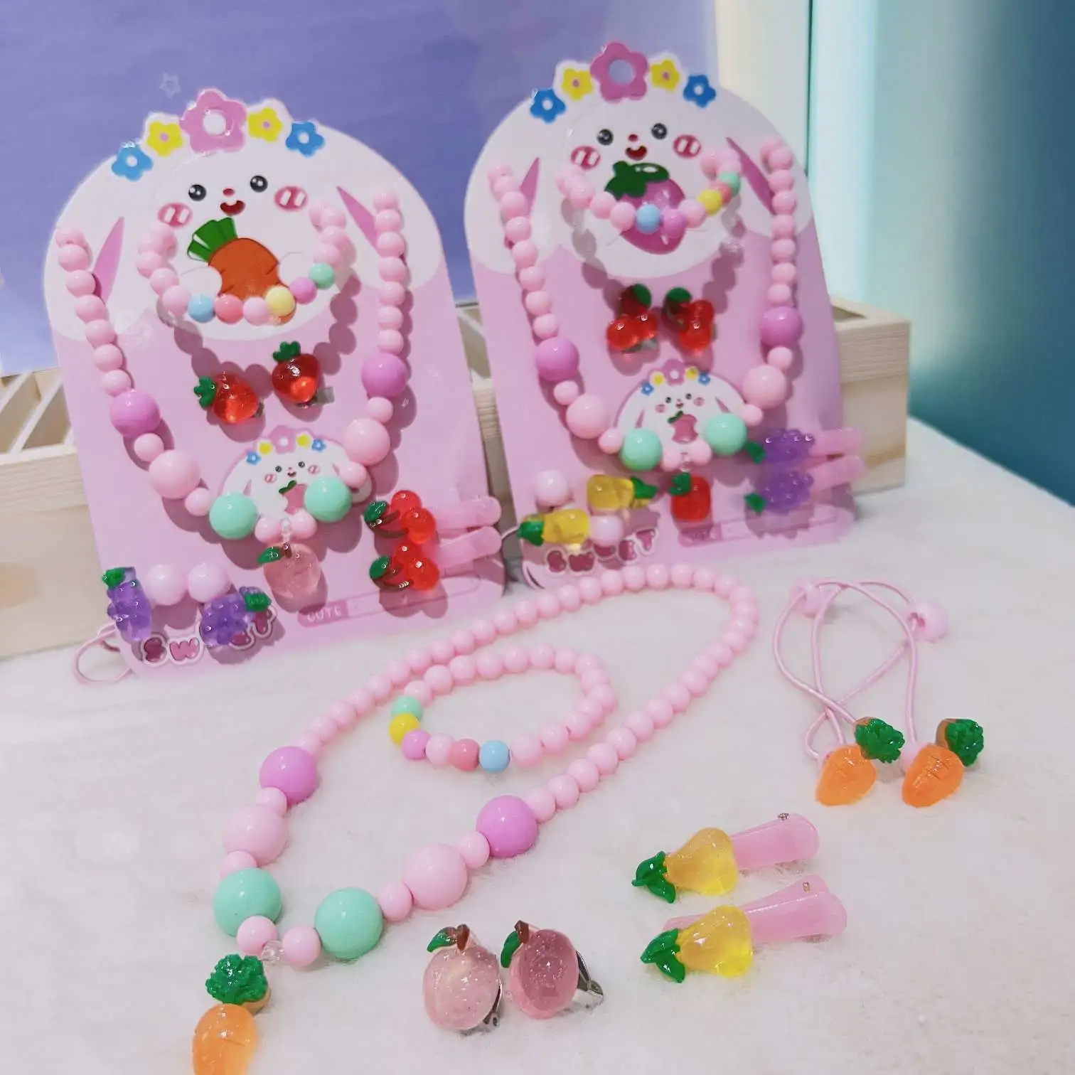 Spring 2023 new Children's Hairpin Necklace Set, Exquisite children's Princess set detail image 4