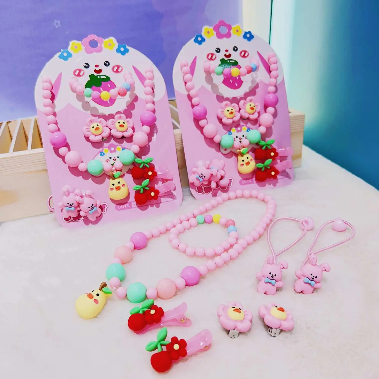 Spring 2023 new Children's Hairpin Necklace Set, Exquisite children's Princess set detail image 2