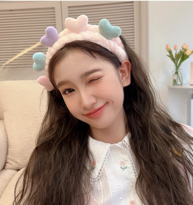 Five Small Love Hair Band Face Wash Hair Band Five Colors Application Scenario