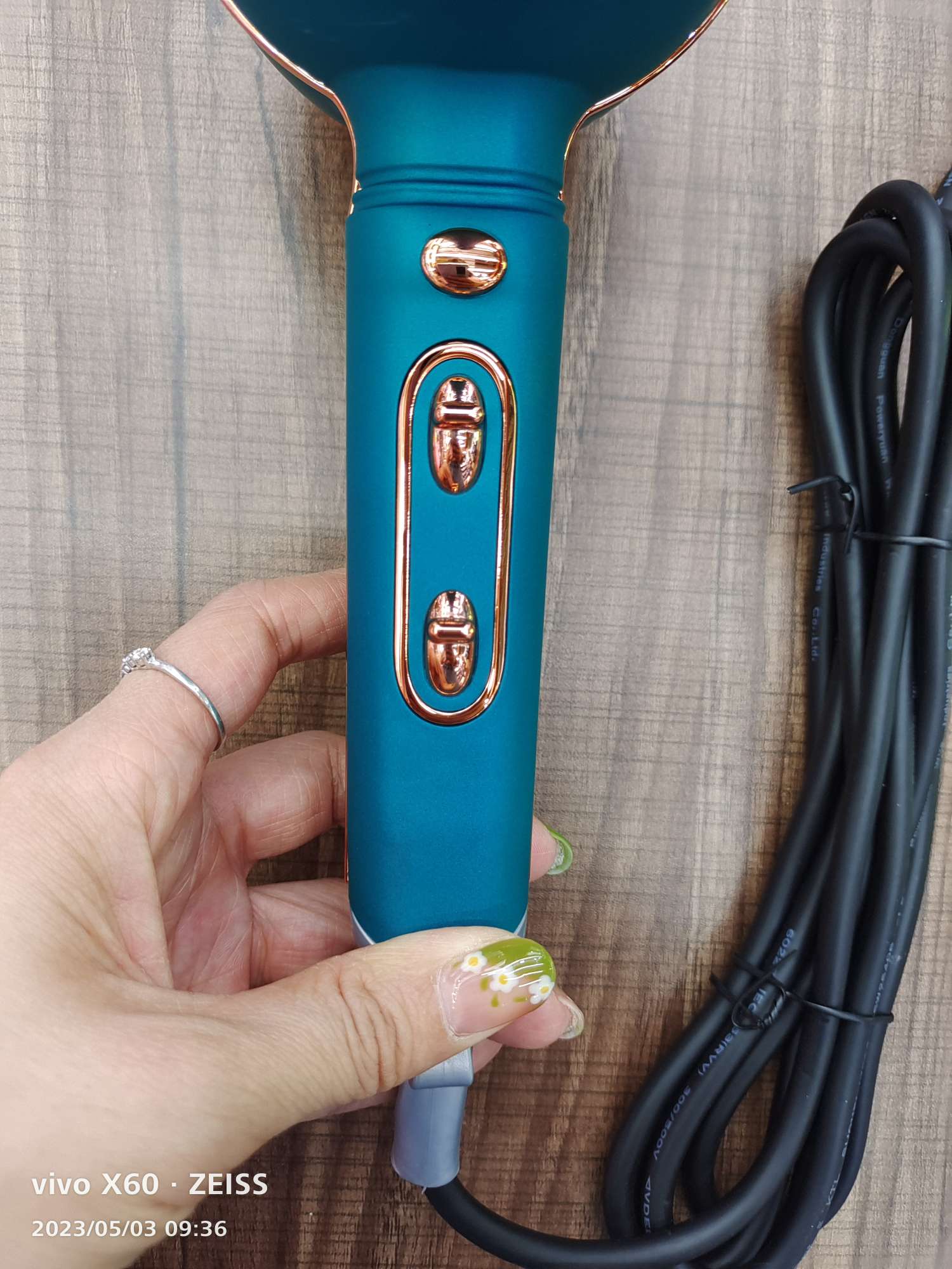 大功率恒温/吹风机/渐变色磨砂细节图