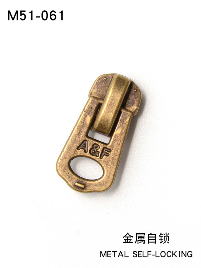 Wholesale and customization of 5# metal retro pattern zipper pulls for bags, shoes, clothing and quilt covers