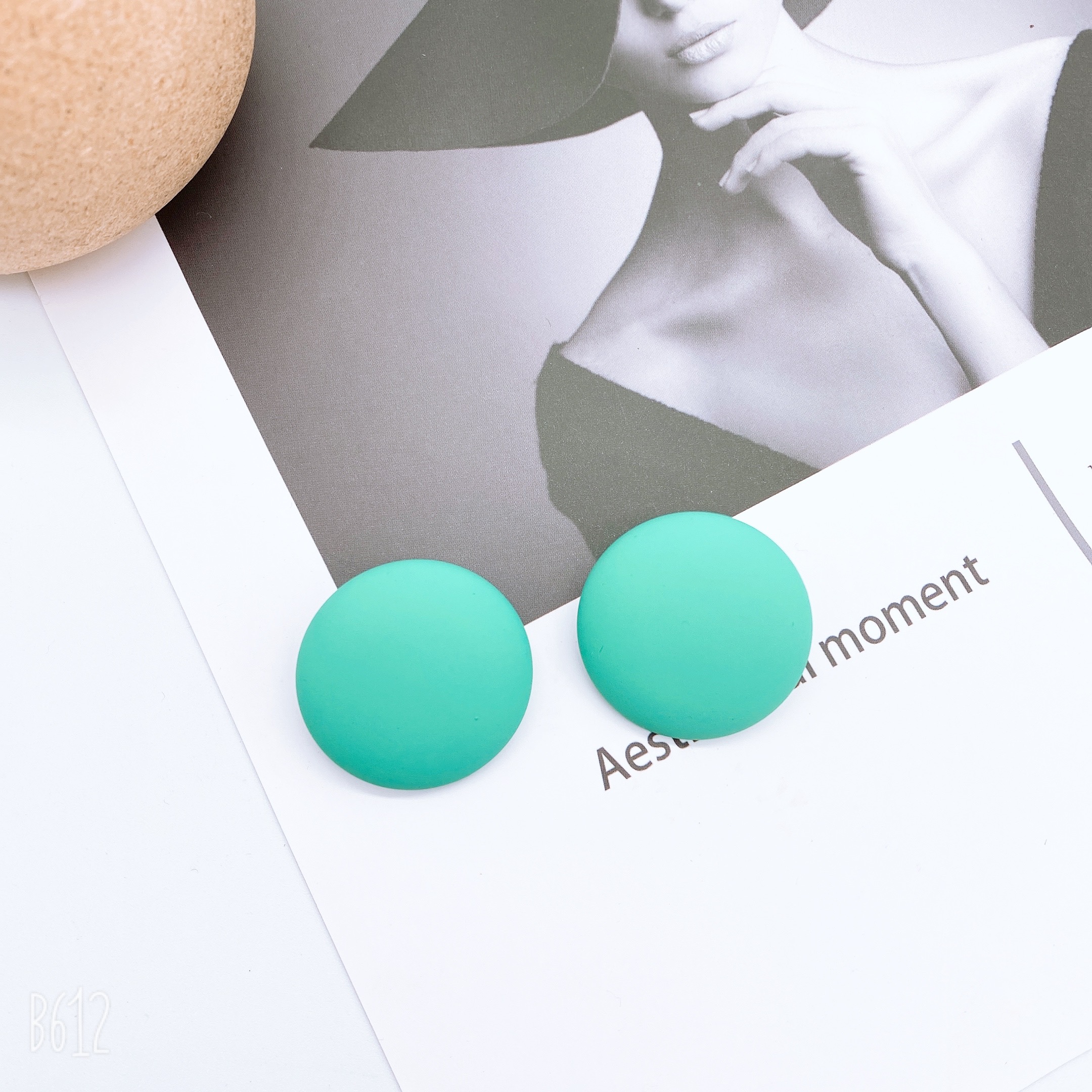 New earrings from Dongdaemun, South Korea, Morandi multi-color earrings, fashionable and versatile, are popular online bestsellers. Women's semi-round stud earrings Application Scenario