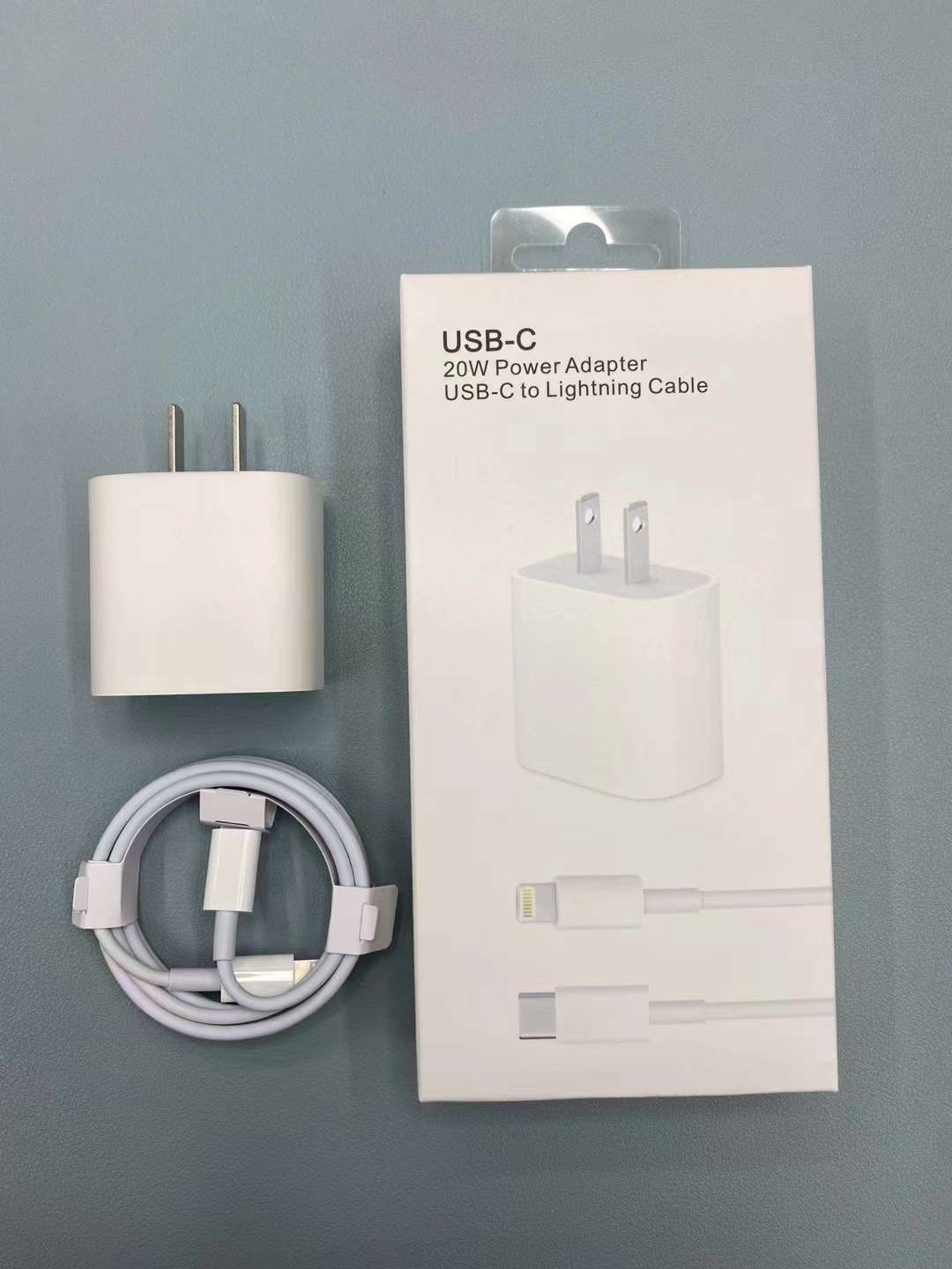 PD20W charger pd fast charging cable is suitable for iPhone12/13 data cable fast charging. Wholesale of Apple charging heads detail image 2