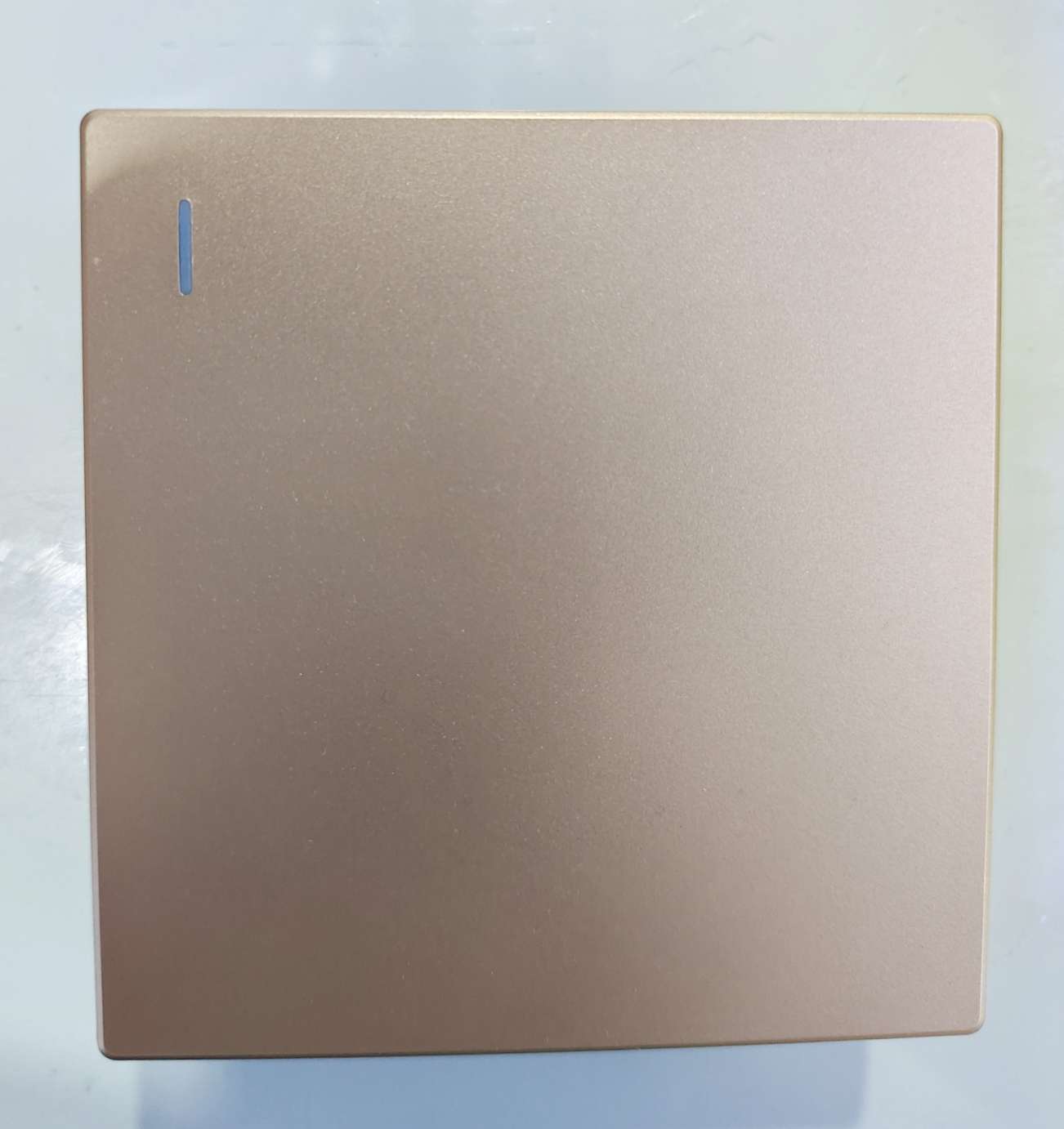 One-on-dual-control wall switch, simple and elegant, factory price, quality guaranteed