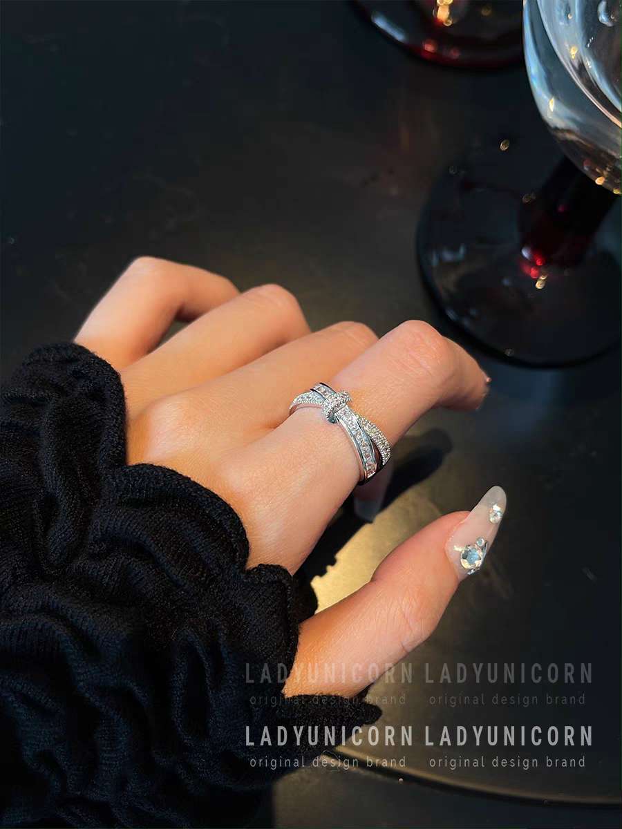 Xin 'ai Lian -202 Copper-Plated Real Gold Cross Niche Design Ring Item Picture