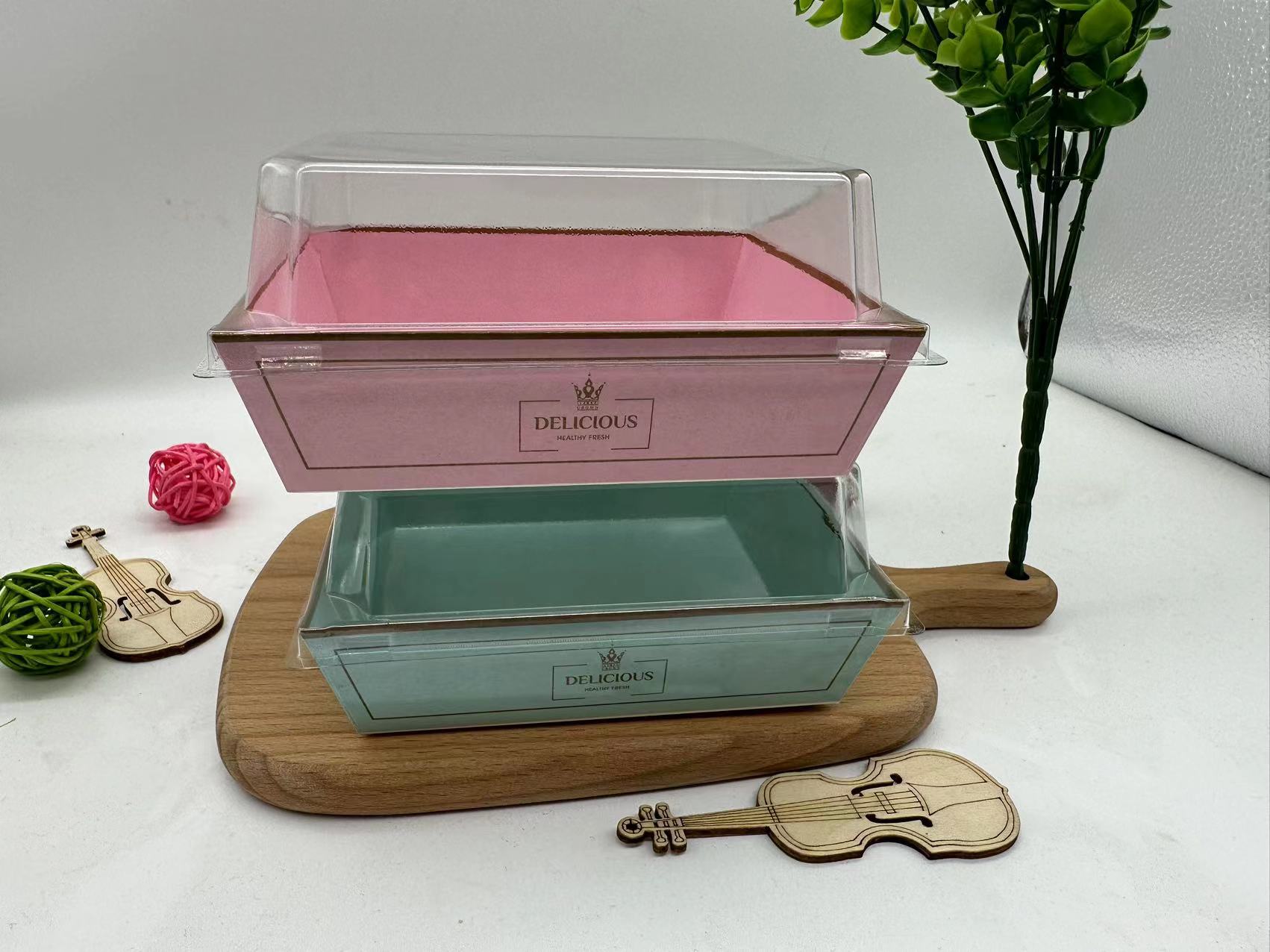 长方形纸塑盒/正方形纸塑盒/食品包装盒白底实物图