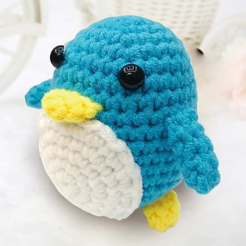 A beginner's diy knitting material set for wool crochet, cute penguin English illustrated tutorial Specification image
