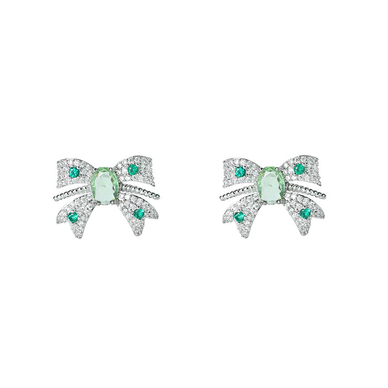 Sweet and elegant stud earrings for women, three-dimensional micro-inlaid zircon girlish bow earrings, high-end and niche design earrings Application Scenario