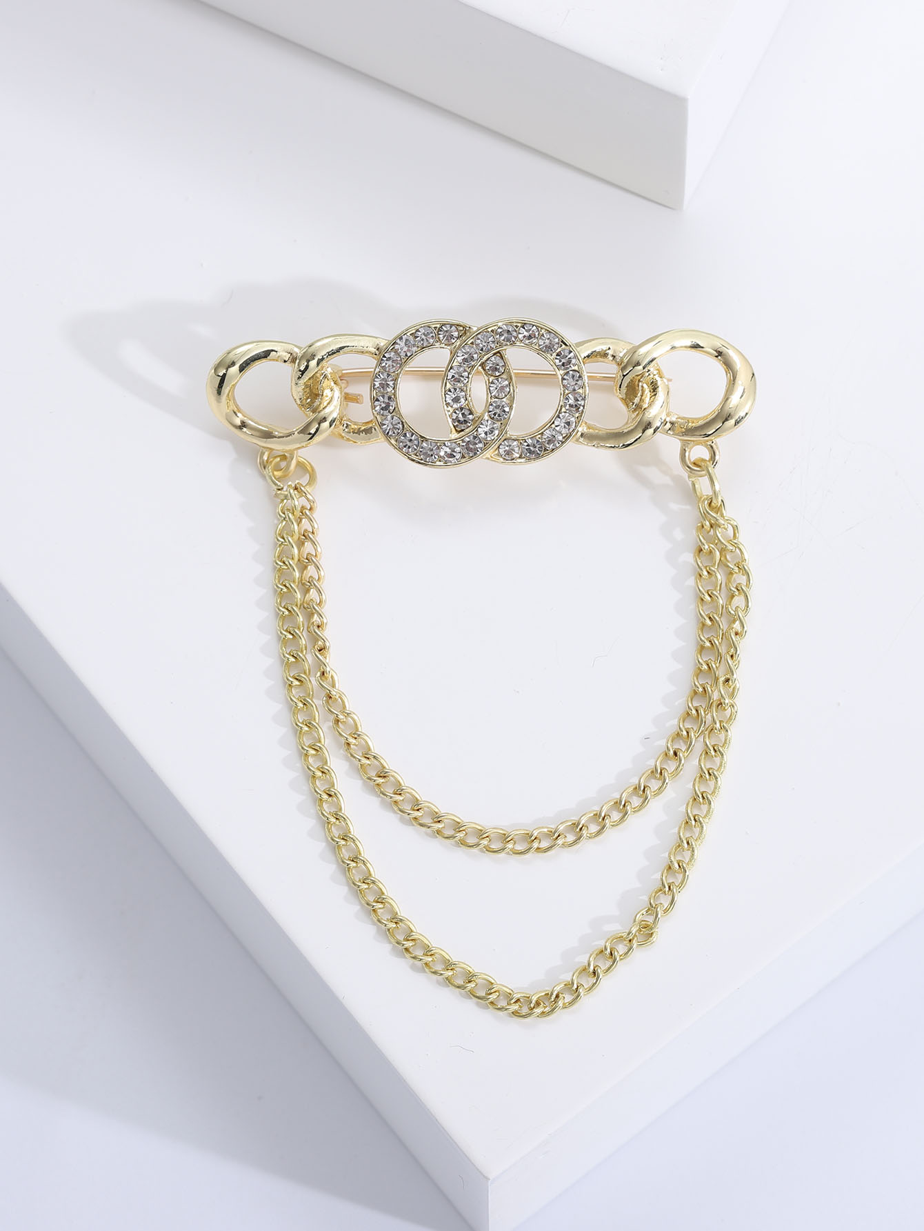 Factory direct sales, creative and light luxury new best-selling retro water diamond tassel stainless steel brooch, anti-glare brooch, light luxury creative retro brooch, simple and fashionable accessory pin details Picture