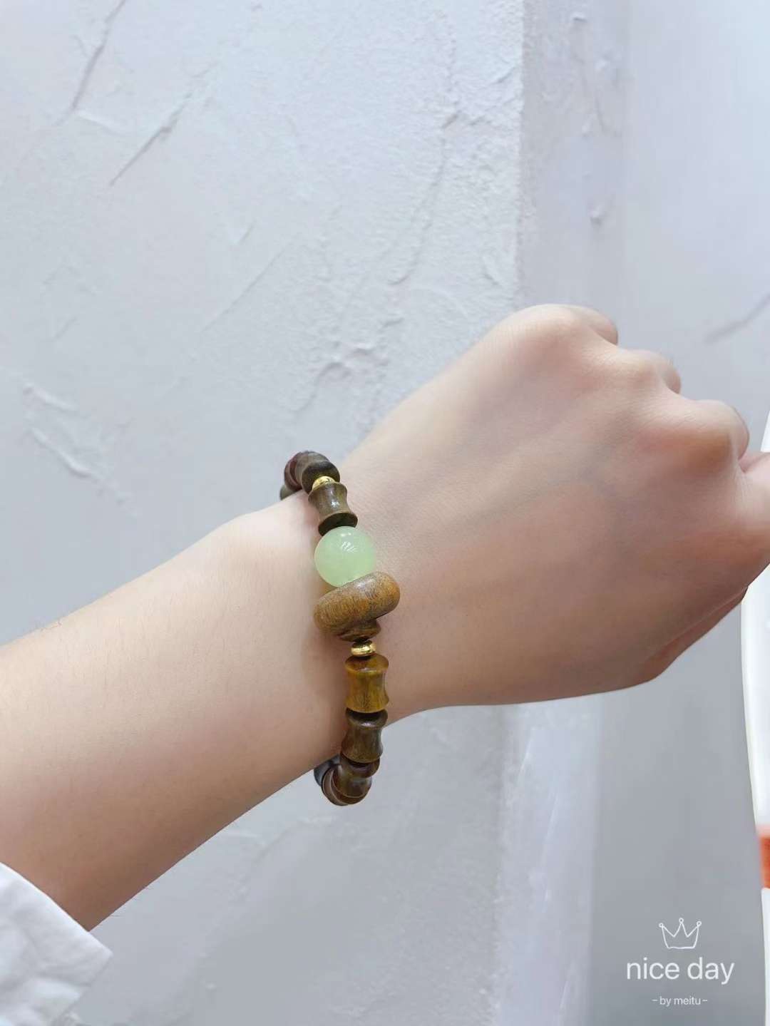 Jiejie High sandalwood bracelet detail image 4