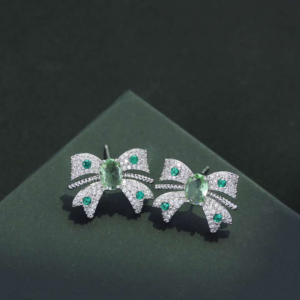 Sweet and elegant stud earrings for women, three-dimensional micro-inlaid zircon girlish bow earrings, high-end and niche design earrings detail image 2