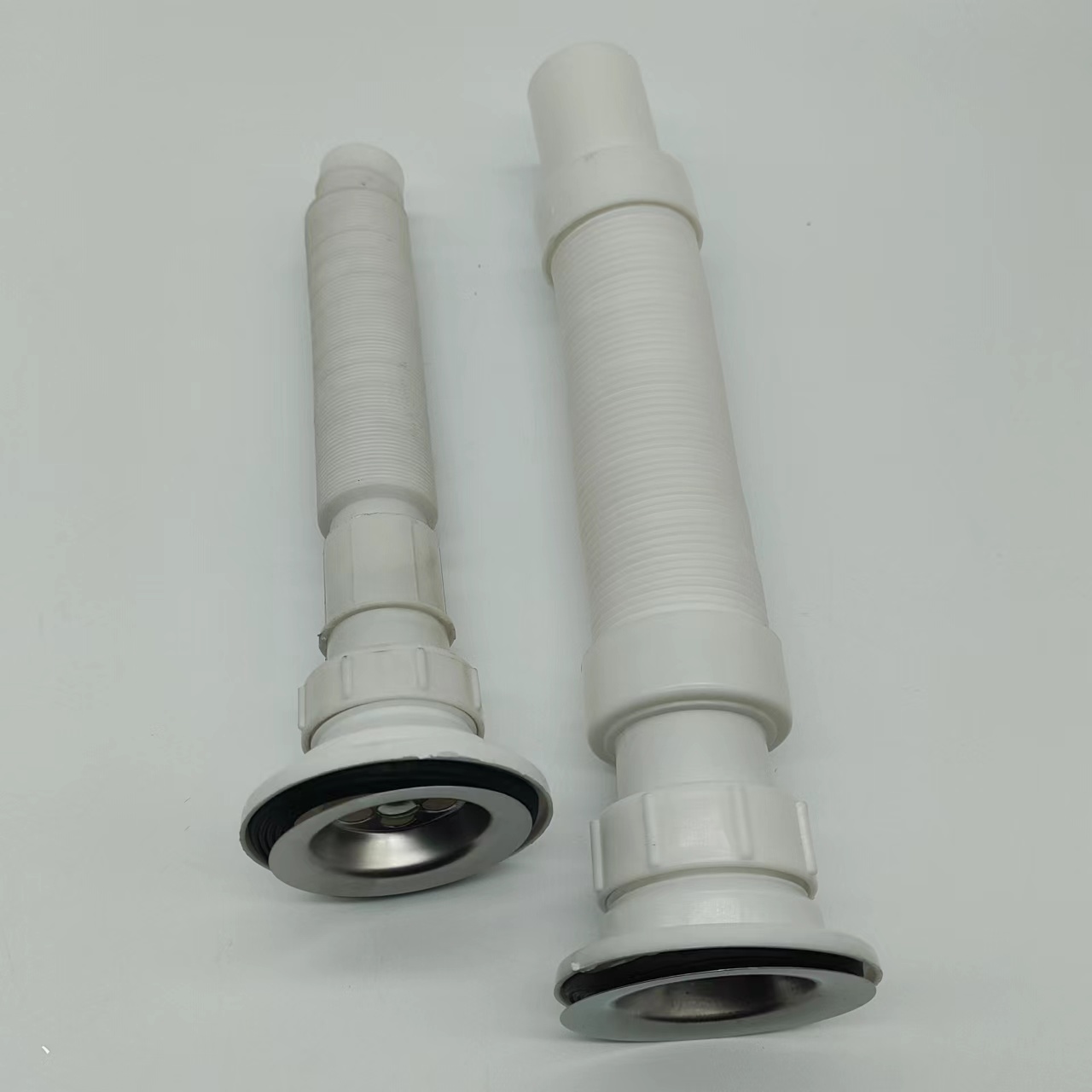 Complete set of kitchen sink, vegetable washing basin, drainage pipe, extension and lengthening pipe, single trough drainage accessories Application Scenario