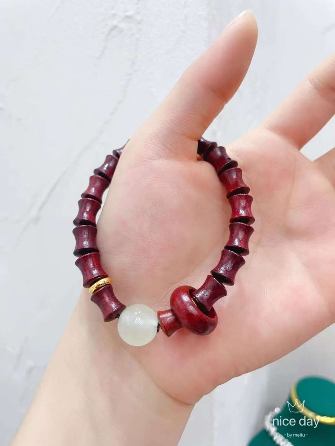 Jiejie High sandalwood bracelet Item Picture