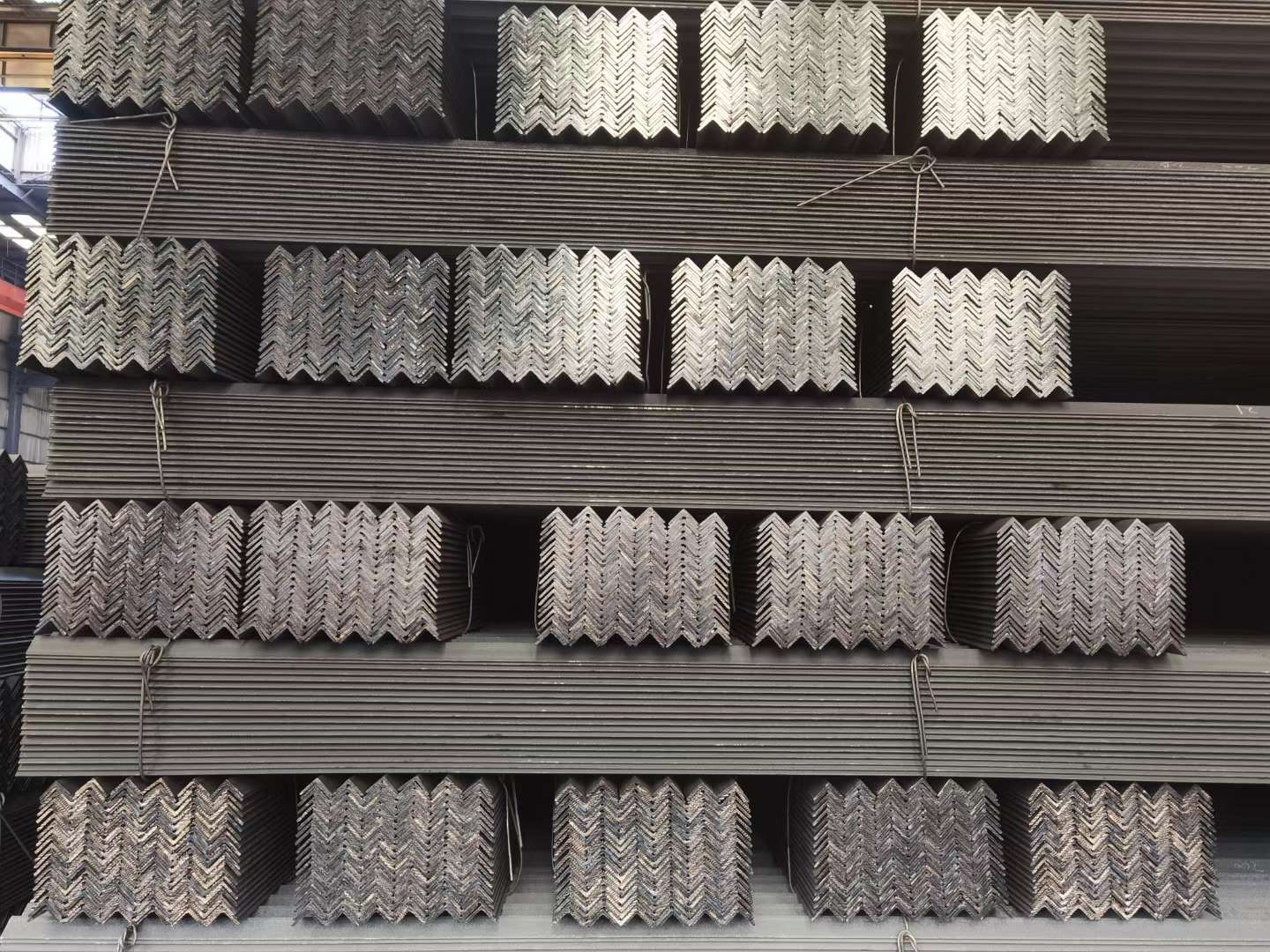 厂家直销 角钢角铁各种规格可以5.8m定尺 出口中东非洲 钢材详情图2