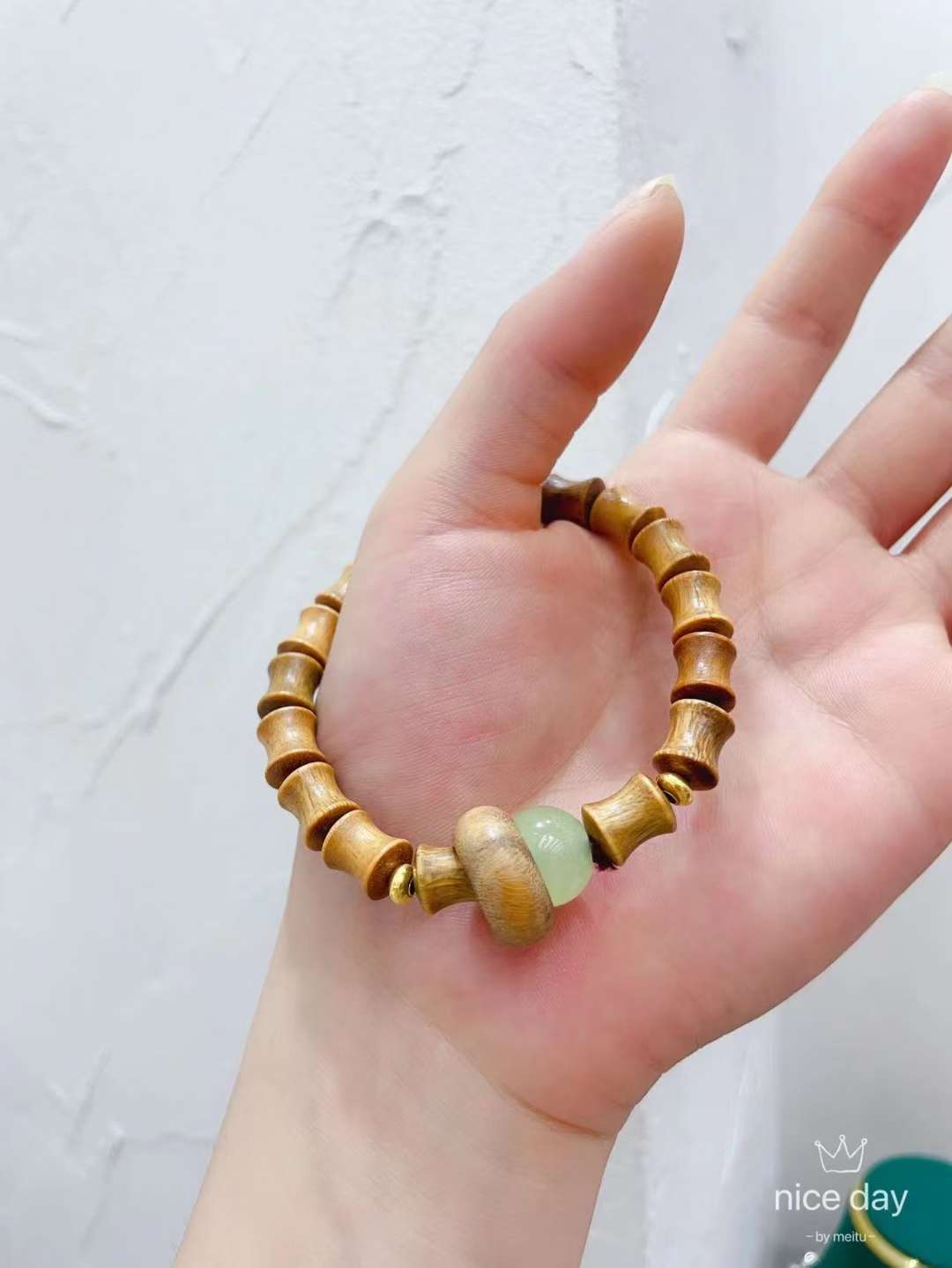 Jiejie High sandalwood bracelet detail image 5