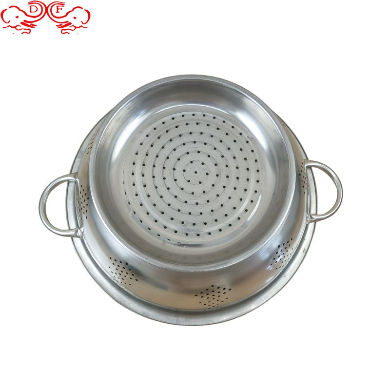 DF99946 stainless steel rice washing sieve with feet, base, double ears, rice washing, vegetable washing, draining basin, fruit basket, rice washing basin, fruit basket DF Trading House Application Scenario