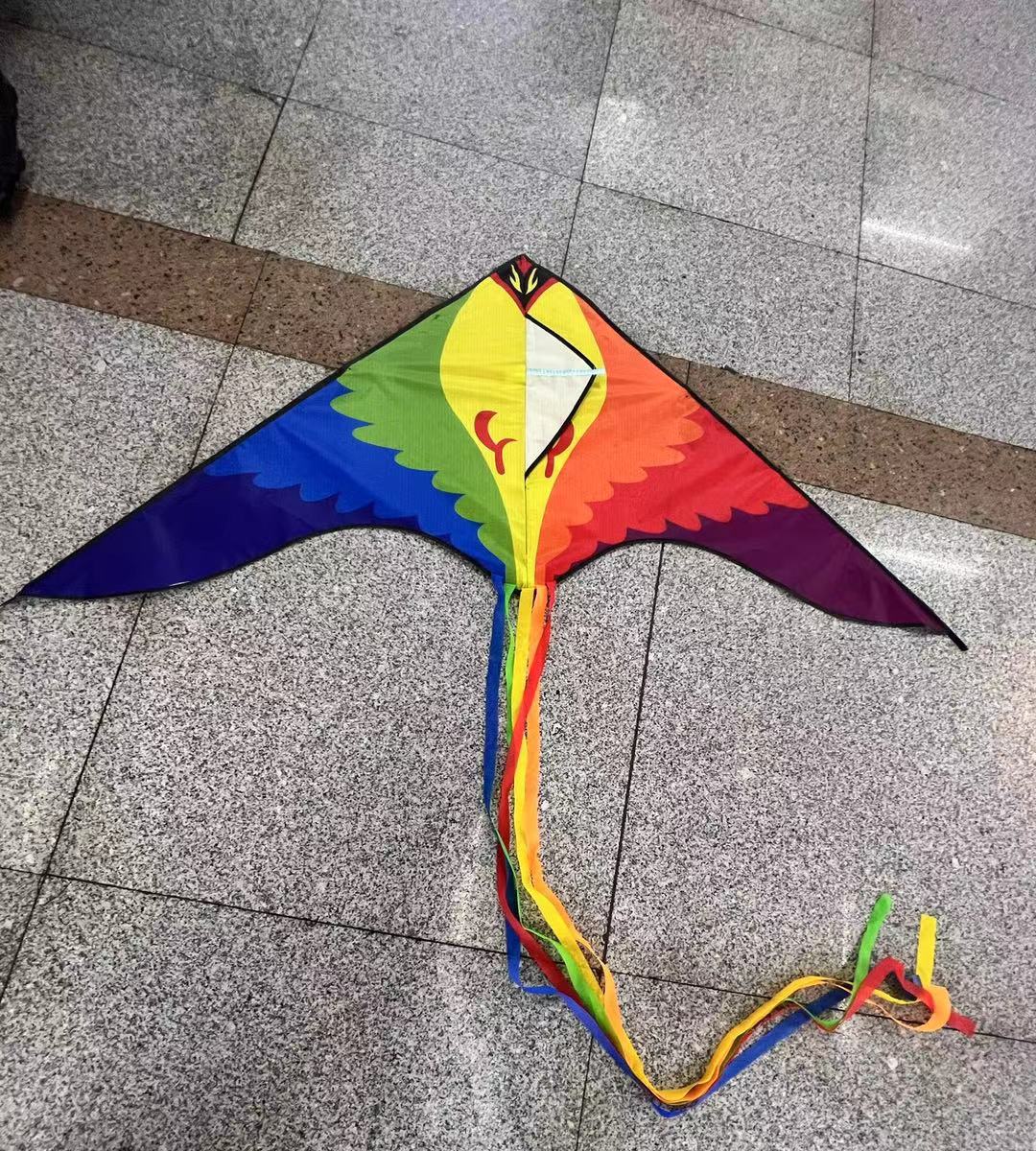 Heat transfer printed sequins 1.6 colored parrots with bright colors, easy to fly and sell, wholesale from the manufacturer Specification image