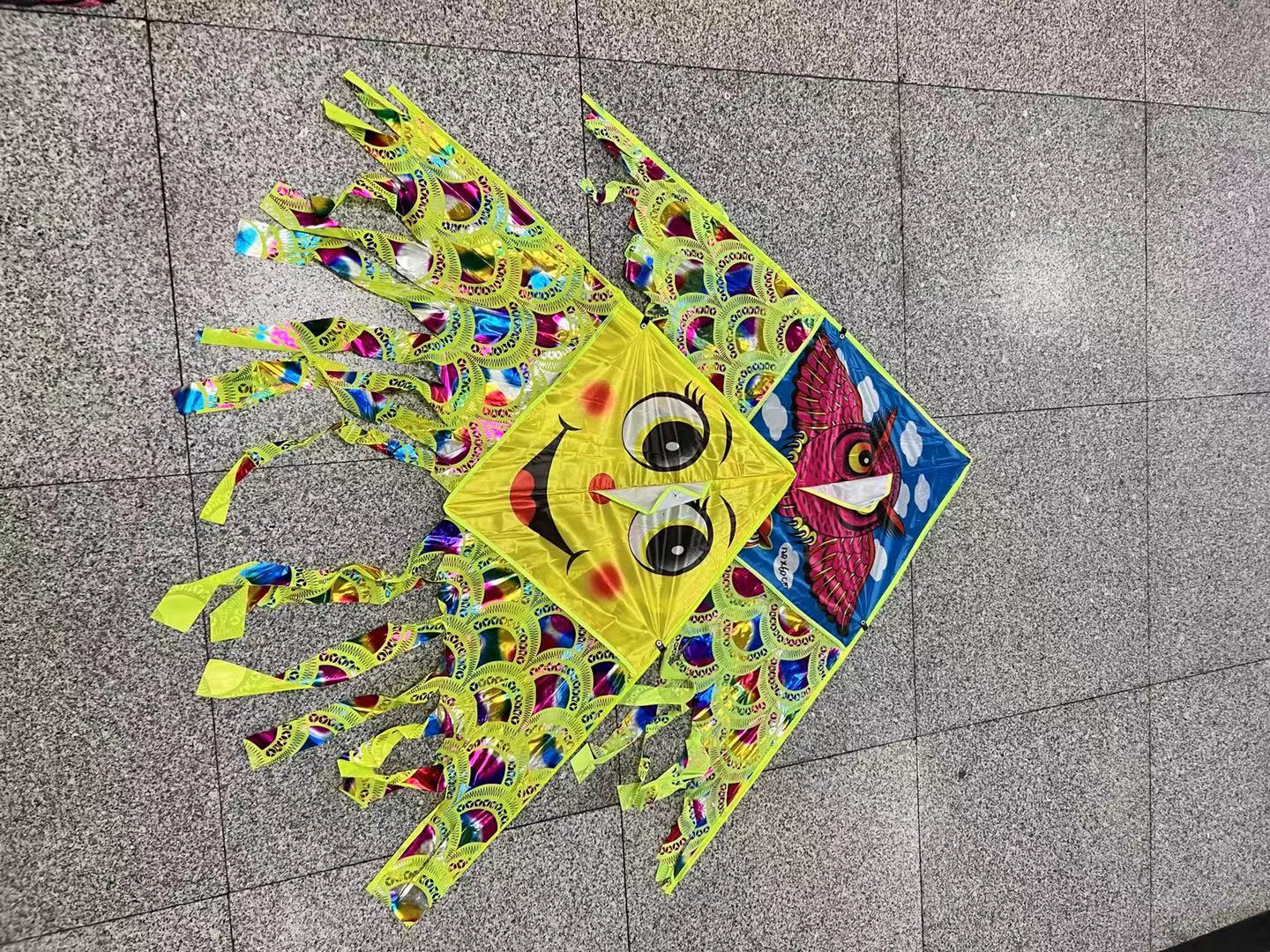 Heat transfer printed sequins 1.4 smiling face color bright, easy to fly and sell, factory wholesale Item Picture