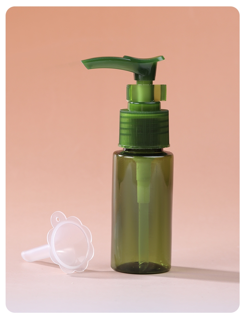 Portable Travel Dispenser Bottle 5-Piece Shampoo Set Skincare Lotion Press Bottle Spray Empty Bottle Mist Household) undefined