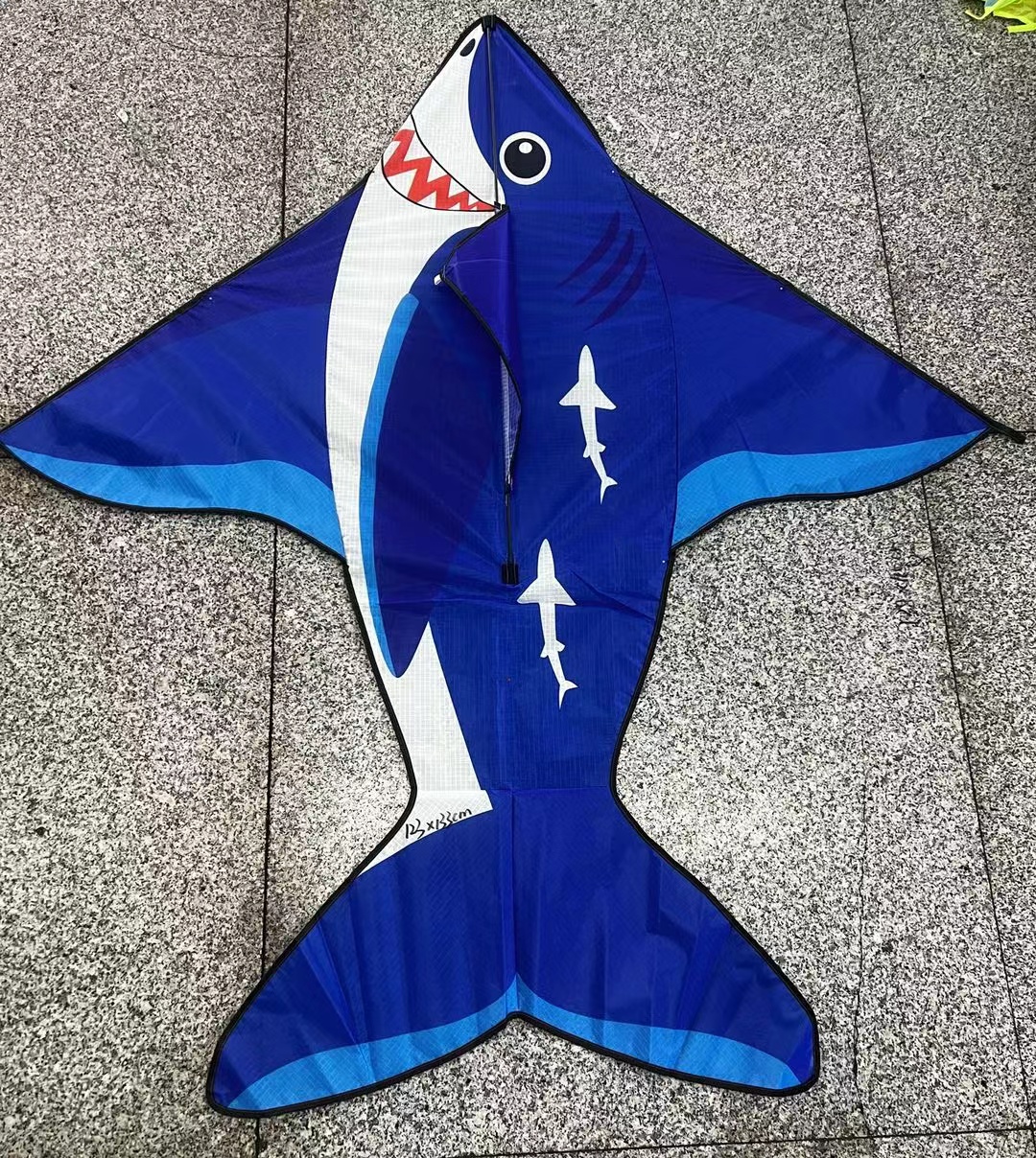 Heat transfer printed sequins for sharks and dolphins are bright in color, easy to fly and sell. Factory wholesale Item Picture