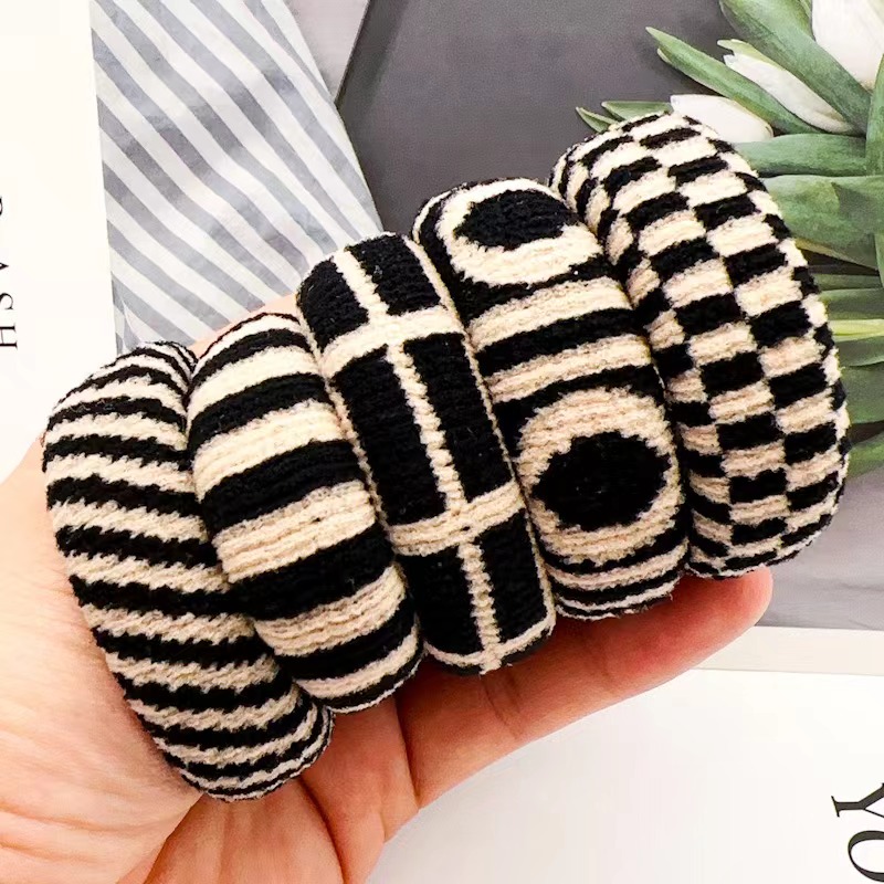 100 pieces of high-elasticity thickened bicolor jacquard rubber bands for stationery accessories Item Picture