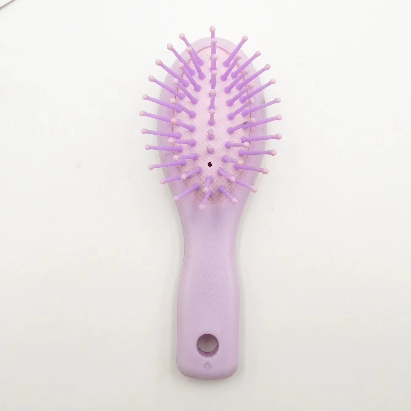 Plastic air cushion massage comb, portable mini children's massage comb, gift item, hair comb, airbag comb Application Scenario