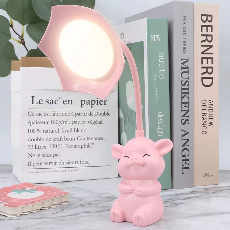 Cute little pig desk lamp for boys, girls, children, writing and reading, student eye-protecting lamp, USB charging, creative bedside night lamp details Picture