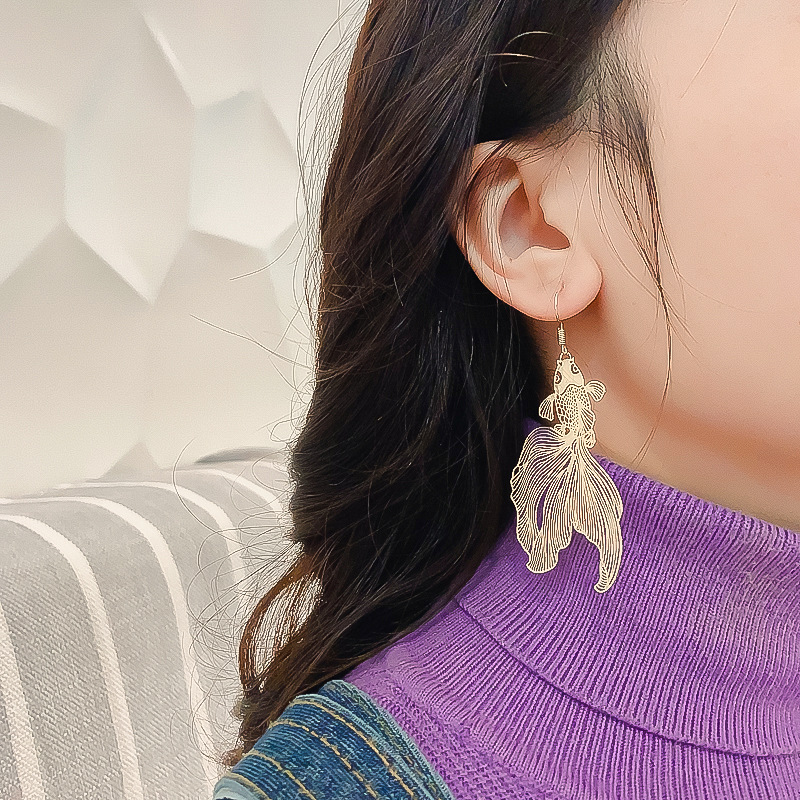 925 Silver ear rings, high-end exaggerated forest-themed black flower earrings, super ethereal and girlish retro earrings, 12-girl heart-shaped crushed stone long tassel earrings, high-end feel, S925 silver needle stud earrings details Picture