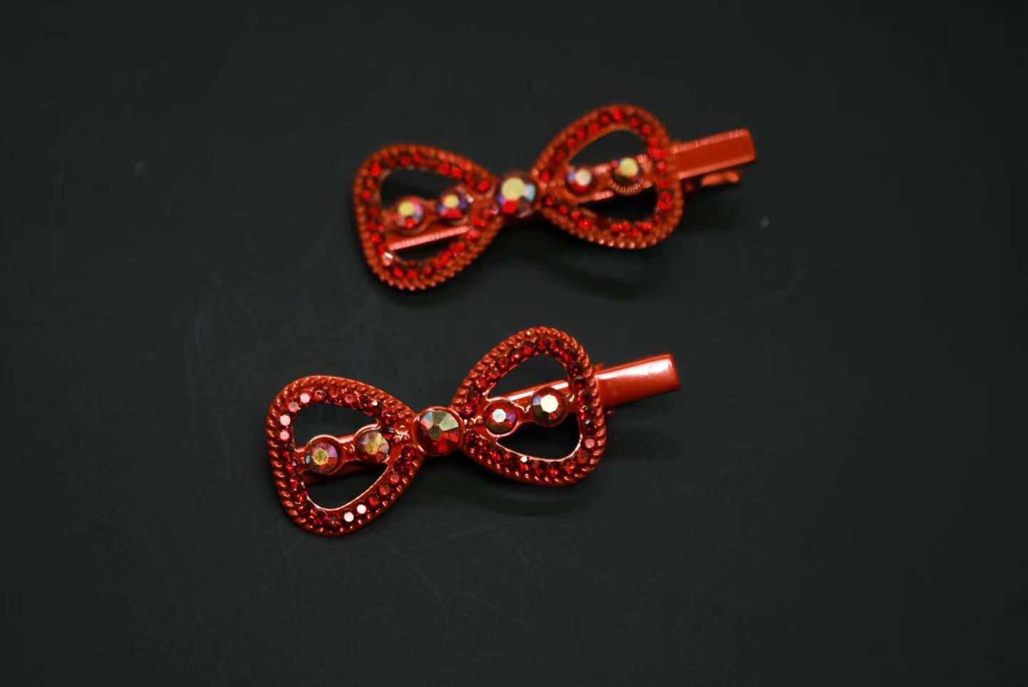 本商品单个上卡，12个装一大包