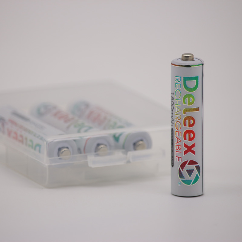 高效安全/玩具电池/Deleex/镍氢电池/Ni-Mh/充电电池/可循环使用/安全环保/7号电池/AAA电池白底实物图