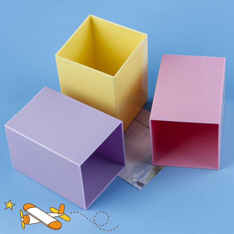 Desktop pen holder storage box, large capacity, creative, multi-functional desktop, makeup storage, student stationery, light set style Application Scenario