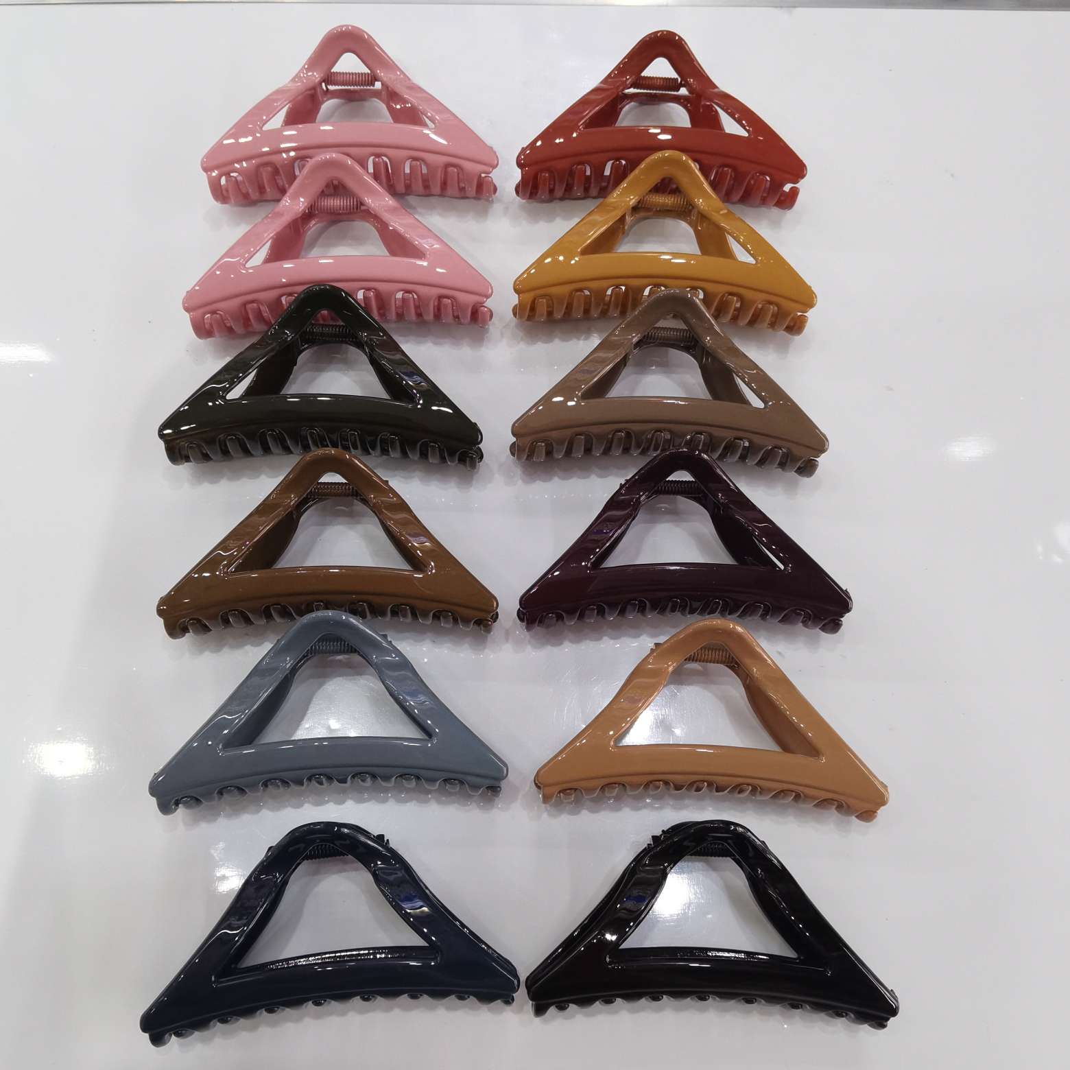 Internet-famous bestsellers, popular and trendy Korean style, fashionable and classic, internet-famous Korean style, gradient solid color, maca color Korean style hair clip, bath clip, triangular square, double cloud strips